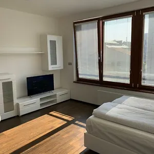Apartmán Nad Vltavou, Praha